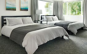 Snob Hollow Inn Downtown Anchorage